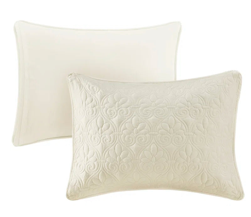 Quebec 3 Piece Split Corner Pleated Quilted Bedspread