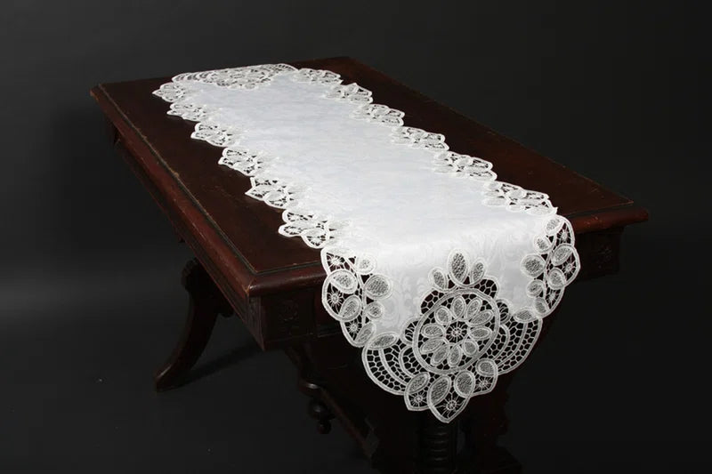 Christofer Floral Oval Table Runner