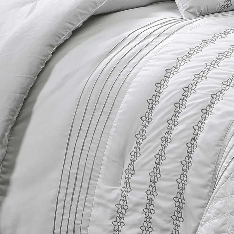 7-Piece White Modern Brushed Microfiber Comforter Set - Soft, Luxurious, and Breathable Bedding for a Restful Night&