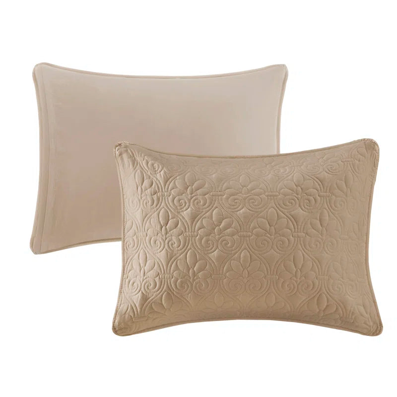 Quebec 3 Piece Split Corner Pleated Quilted Bedspread