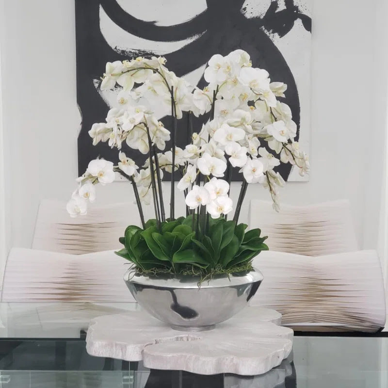 Arrangement in Planter