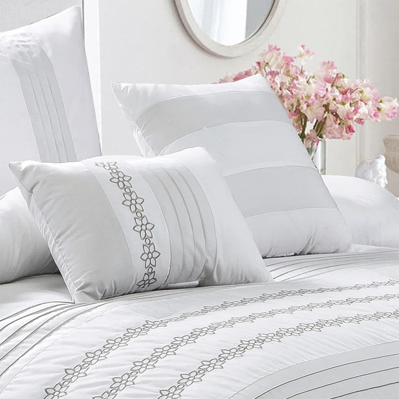 7-Piece White Modern Brushed Microfiber Comforter Set - Soft, Luxurious, and Breathable Bedding for a Restful Night&