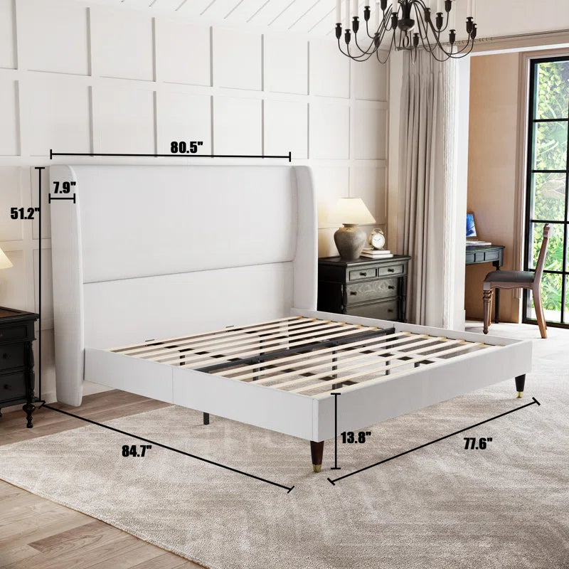 Belo Upholstered Platform Bed