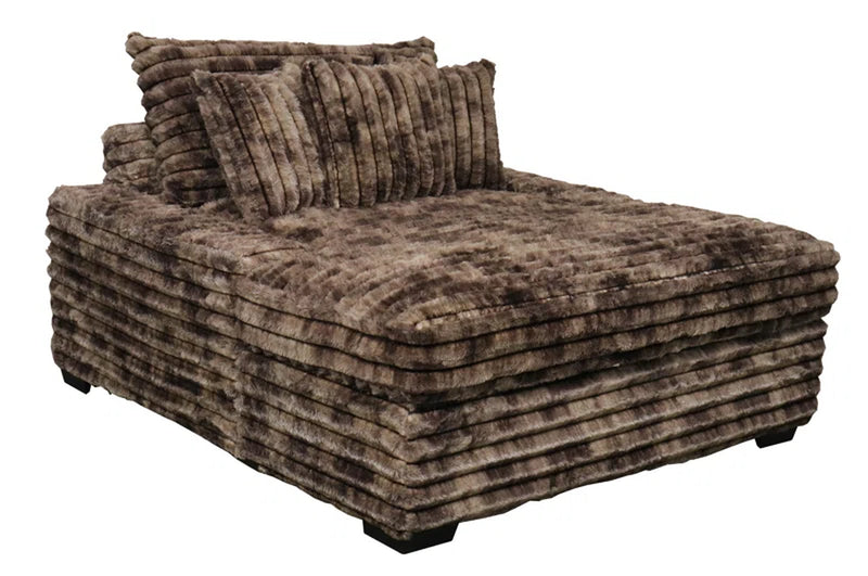 Gus Upholstered Chaise Lounge