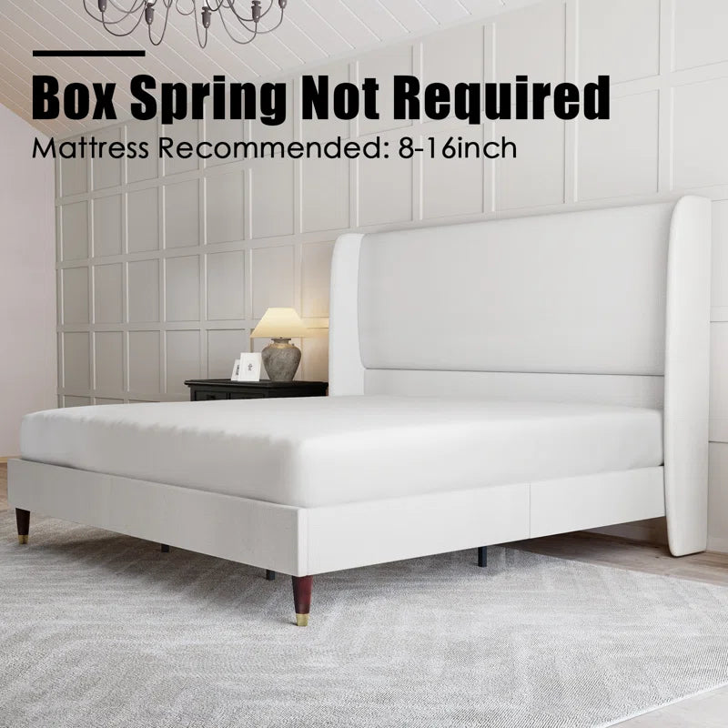 Belo Upholstered Platform Bed